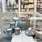 کتری قوری میس بتی با قوری چینی و کتری لعابی به همراه 2 فنجان - تصویر 4