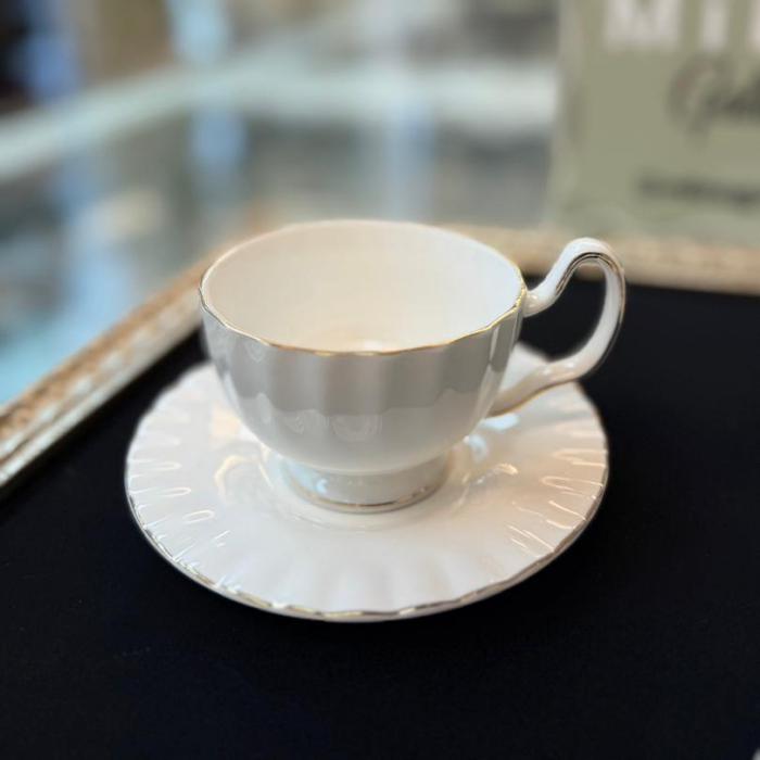 ست فنجان نعلبکی 6 نفره کلاسیک مدل انگلیسی ب