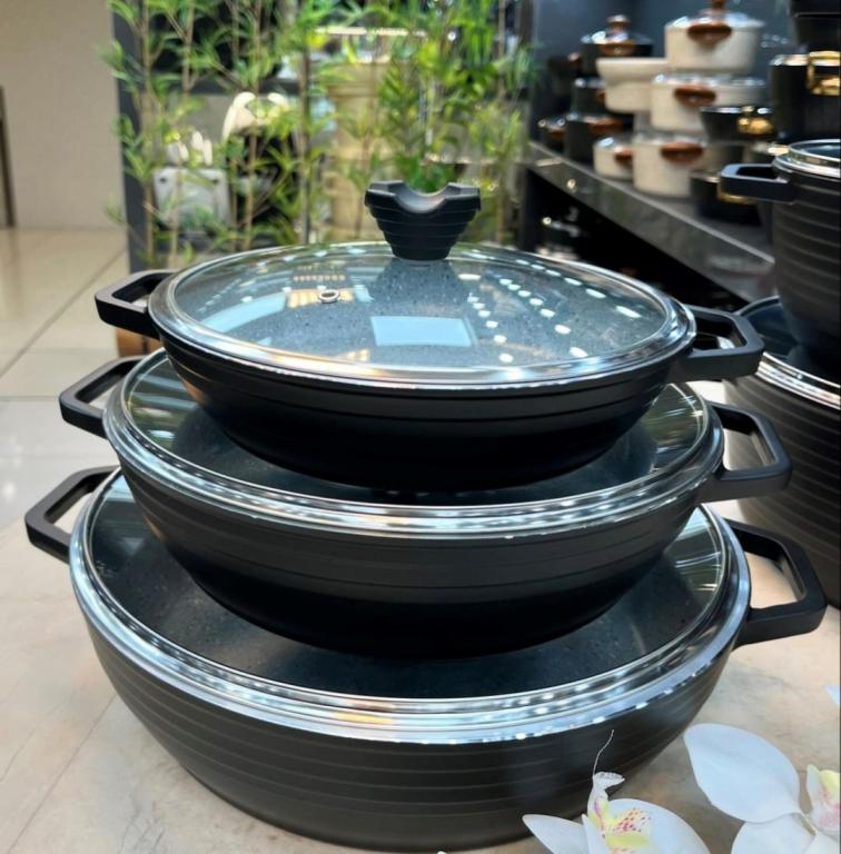 ماهیتابه عروس دودسته چدن گرانیت مدل خطی در سه سایز مختلف - تصویر 1