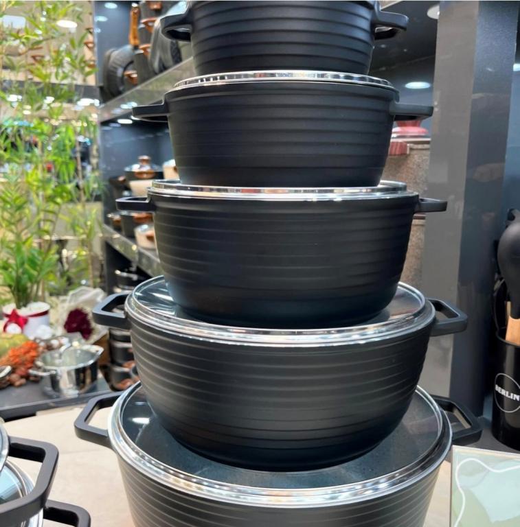 قابلمه عروس چدن گرانیت مدل خطی اصل در سایزهای مختلف - تصویر 2