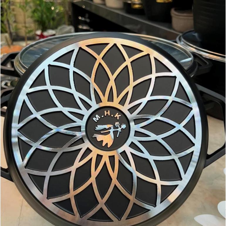 ماهیتابه عروس دودسته چدن گرانیت مدل خطی در سه سایز مختلف - تصویر 3