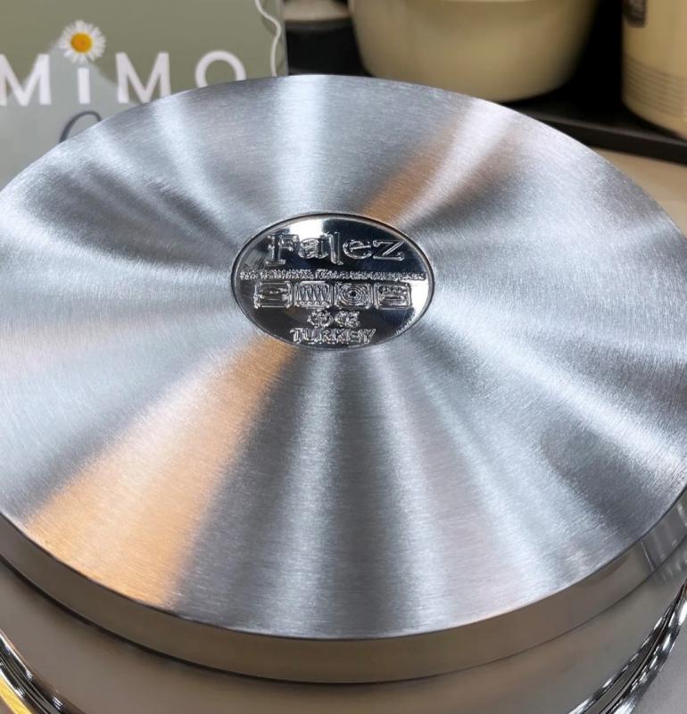 ماهیتابه دودسته دربدار استیل برند فالز سایز 28 ج