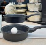 ماهیتابه دیواره بلند برند عروس مدل سمباده - تصویر 5