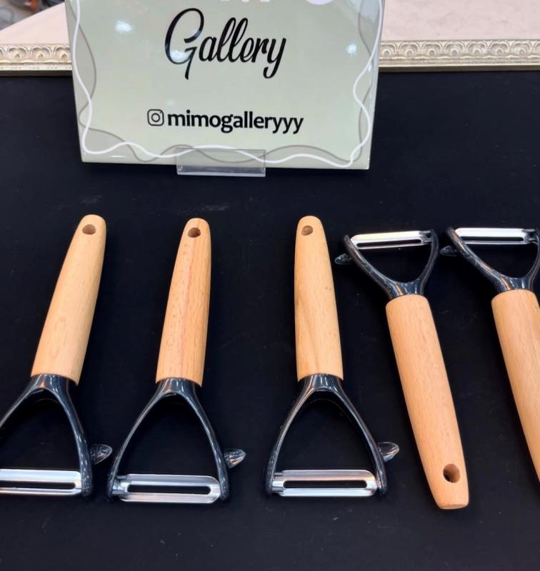 پوست کن مدل دسته چوبی ب