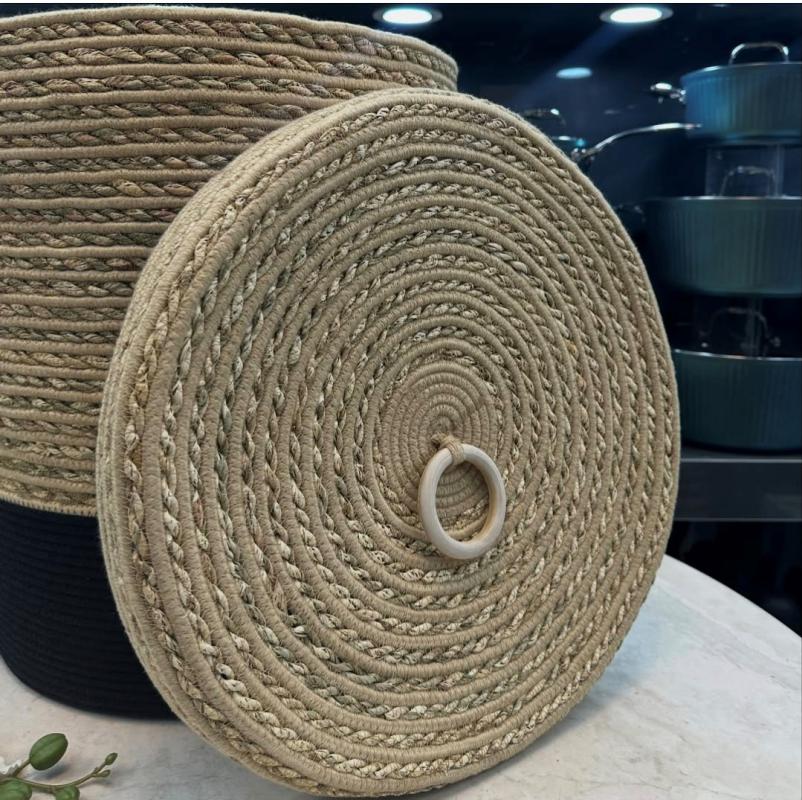 سبد لباس لاندری ب