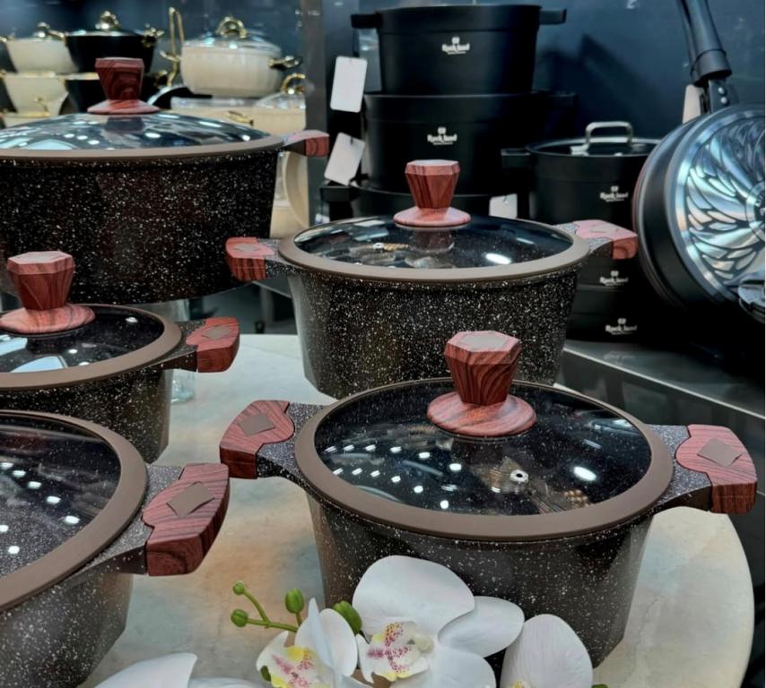 سرویس قابلمه 10 پارچه برلین مدل گرد - تصویر 2