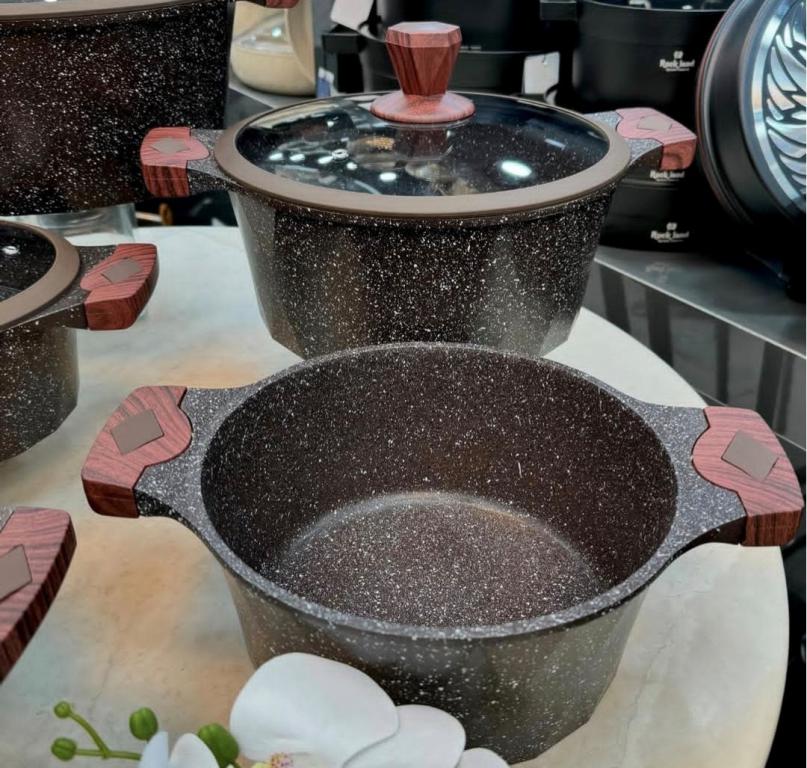 سرویس قابلمه 10 پارچه برلین مدل گرد - تصویر 3