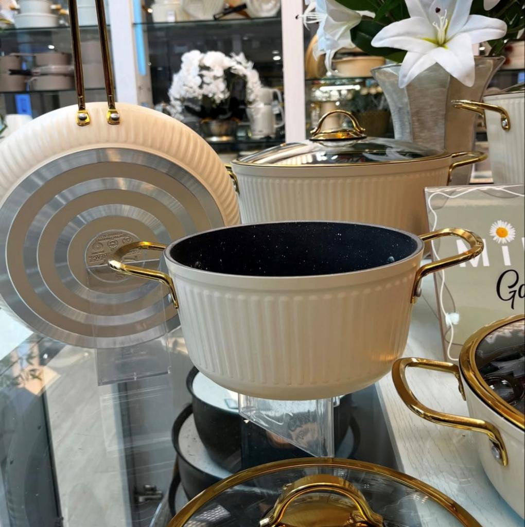 سرویس قابلمه 11 پارچه کی زد پی - KZP - مدل آلما قابمله ها و تابه