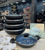 ماهیتابه عروس چدن گرانیت مدل فورچ دودسته دربدار