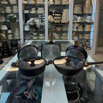 سرویس قابلمه ۱۷ پارچه برند گرای پن با دسته طرح چرم و چوب دوم